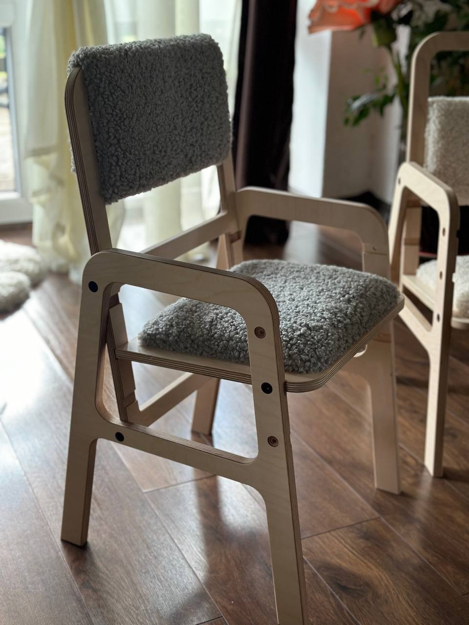 Luula Adjustable Children Chair – Cloud Mouse | Nestling
