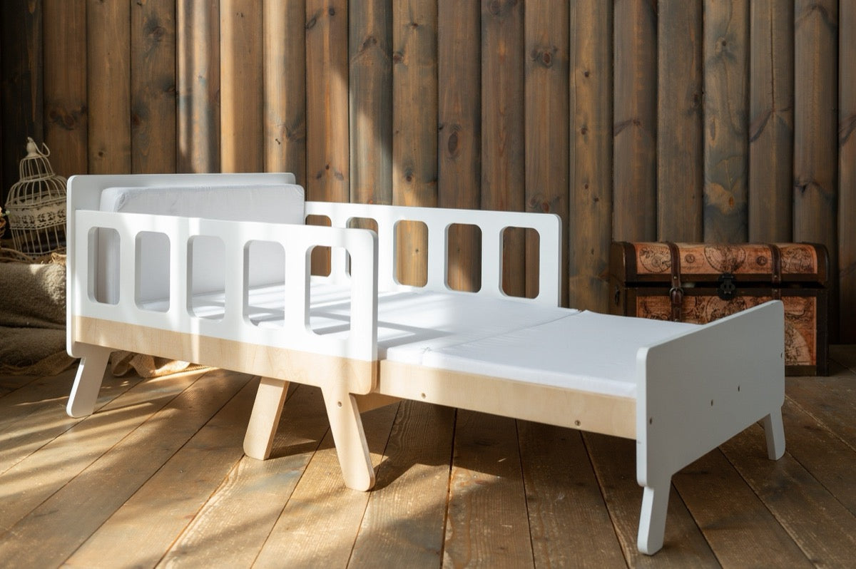 White Family-scl growing bed in sofa-bed combo mode – 3-in-1 convertible children's bed and furniture