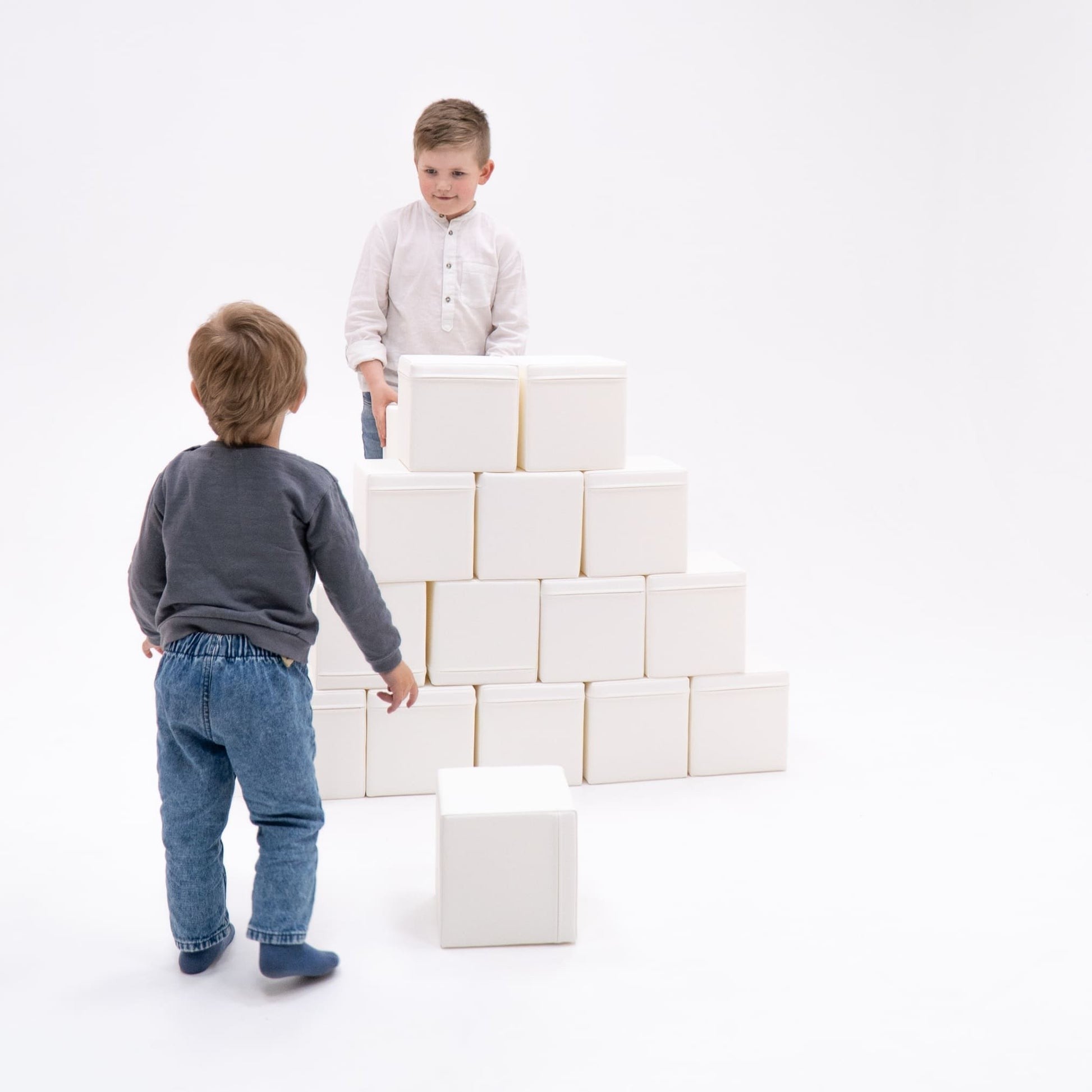 IGLU Foam Mega Cube Building Block – Blue & Red | Nestling