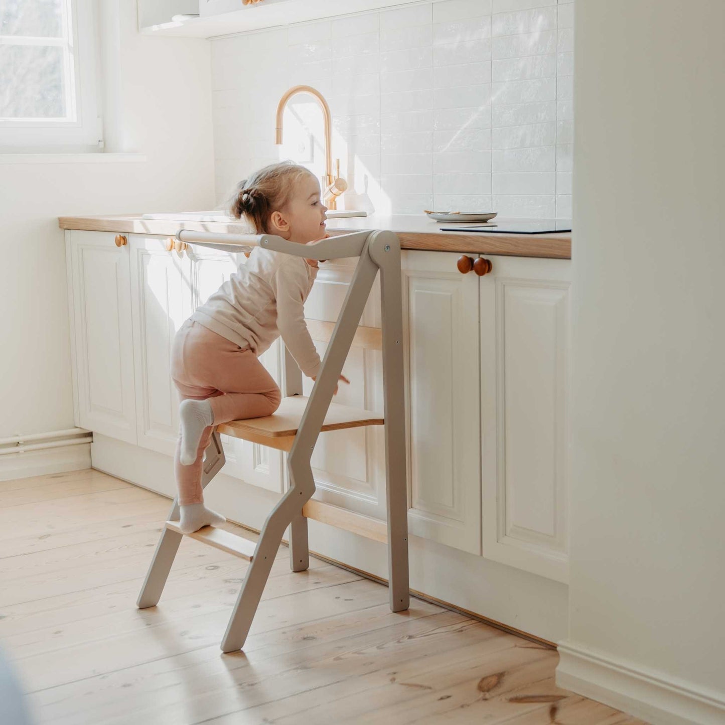 leg&go Foldable Kitchen Tower ZigZag | Nestling