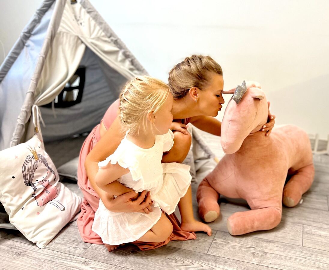 Kai aš mažas buvau Giant Pegasus 90cm Soft Toy – cappuccino beige giant plush pegasus soft toy | Nestling