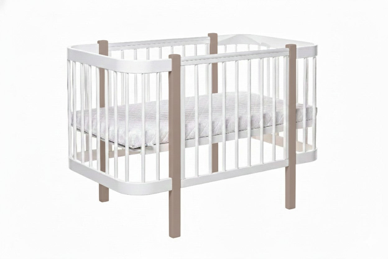 KOTTO Baby Crib ELIN Cappuccino White Beechwood – side angle view crib beechwood detail | Nestling