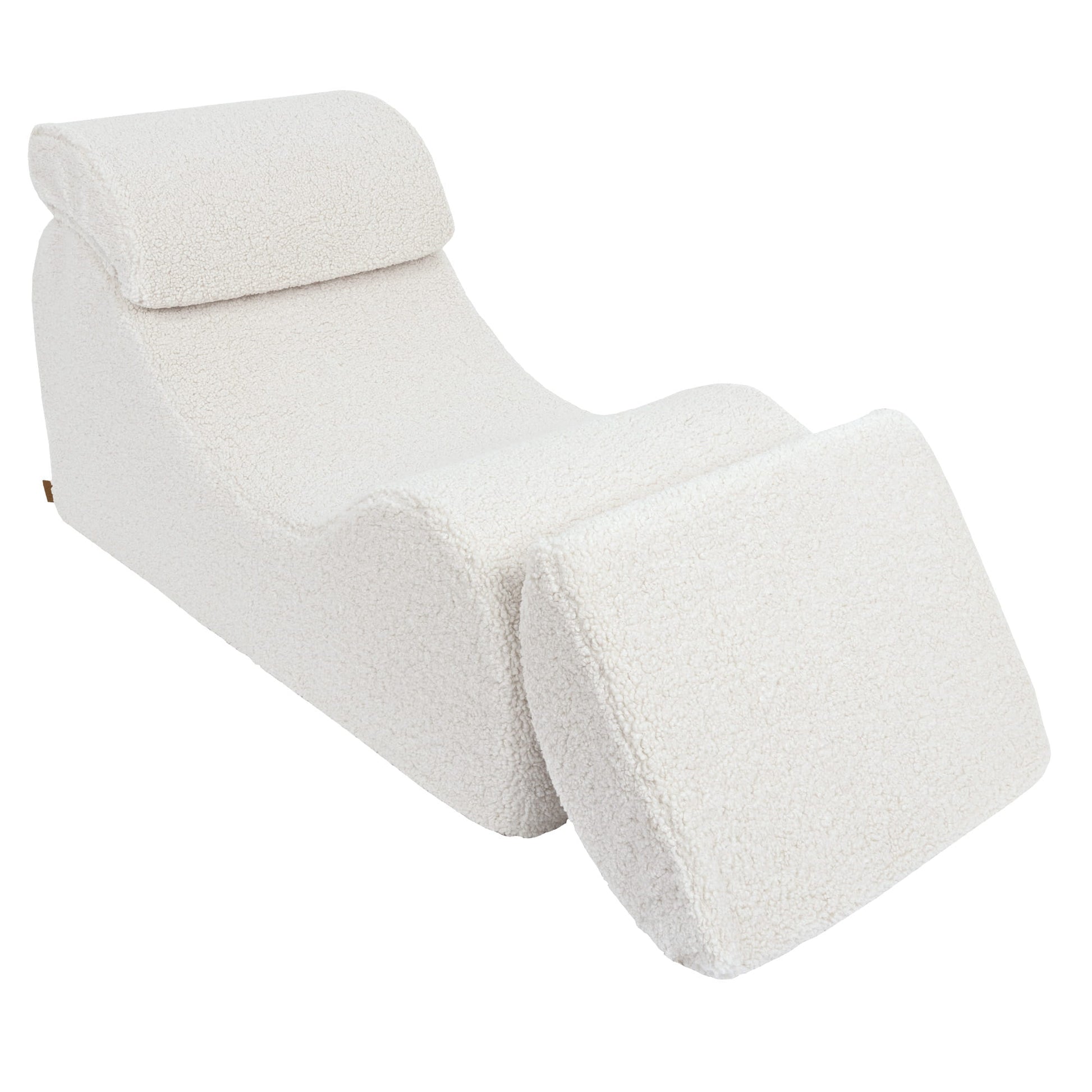 MeowBaby Wave Lounger Kids Lounge Chair Cream Bearly – child relaxing in wave lounge chair | Nestling