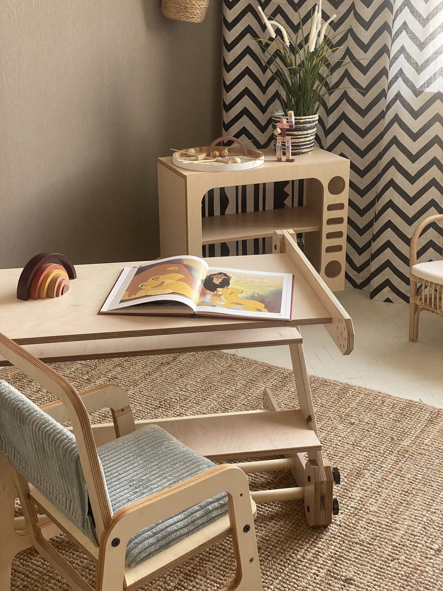 Luula Montessori Climbing Set / Table / Drawing Board NABU | Nestling