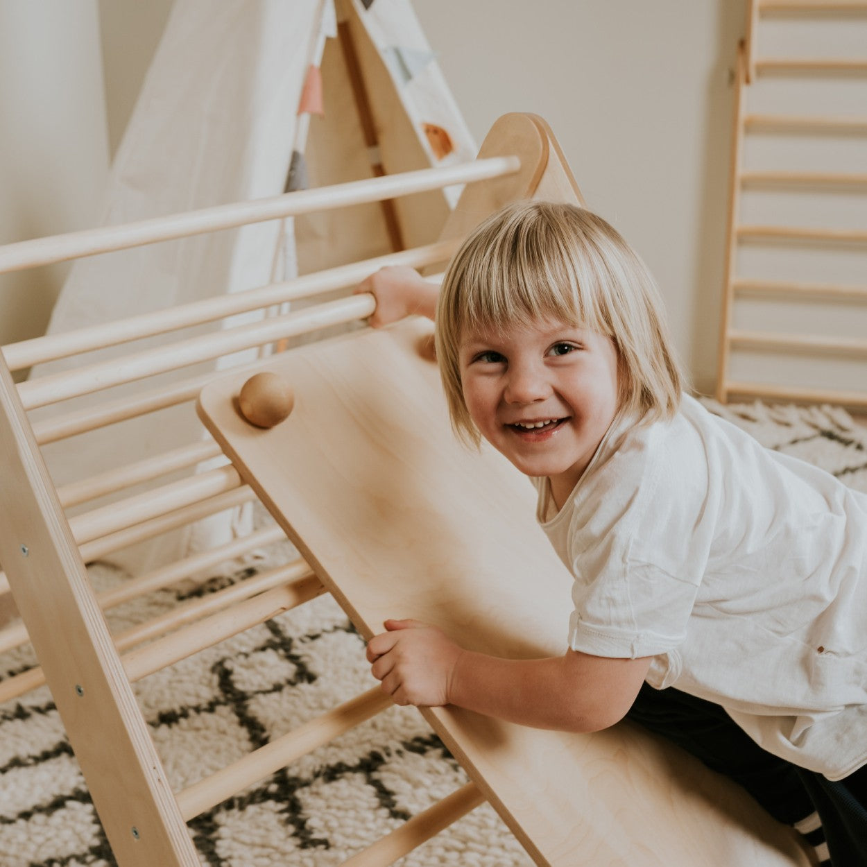 leg&go Ramp for Pikler Triangle and Swedish Wall – Natural | Nestling