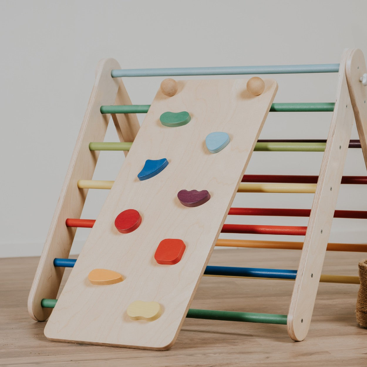leg&go Ramp for Pikler Triangle and Swedish Wall – Rainbow | Nestling
