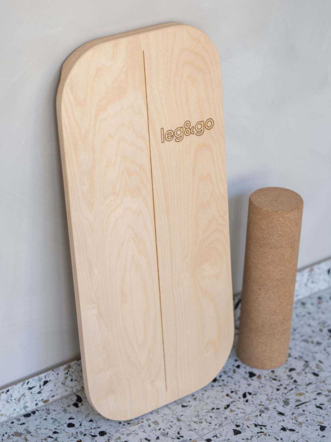 leg&go Rectangular Balance Board With Exercise Roll – Side Logo | Nestling