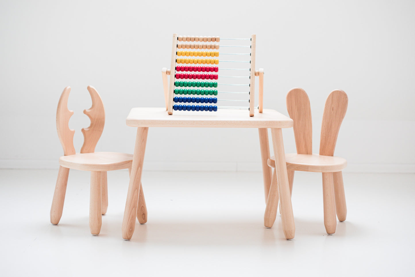 Kidozia Wild kids furniture set showing rounded edges and child-safe paint finish