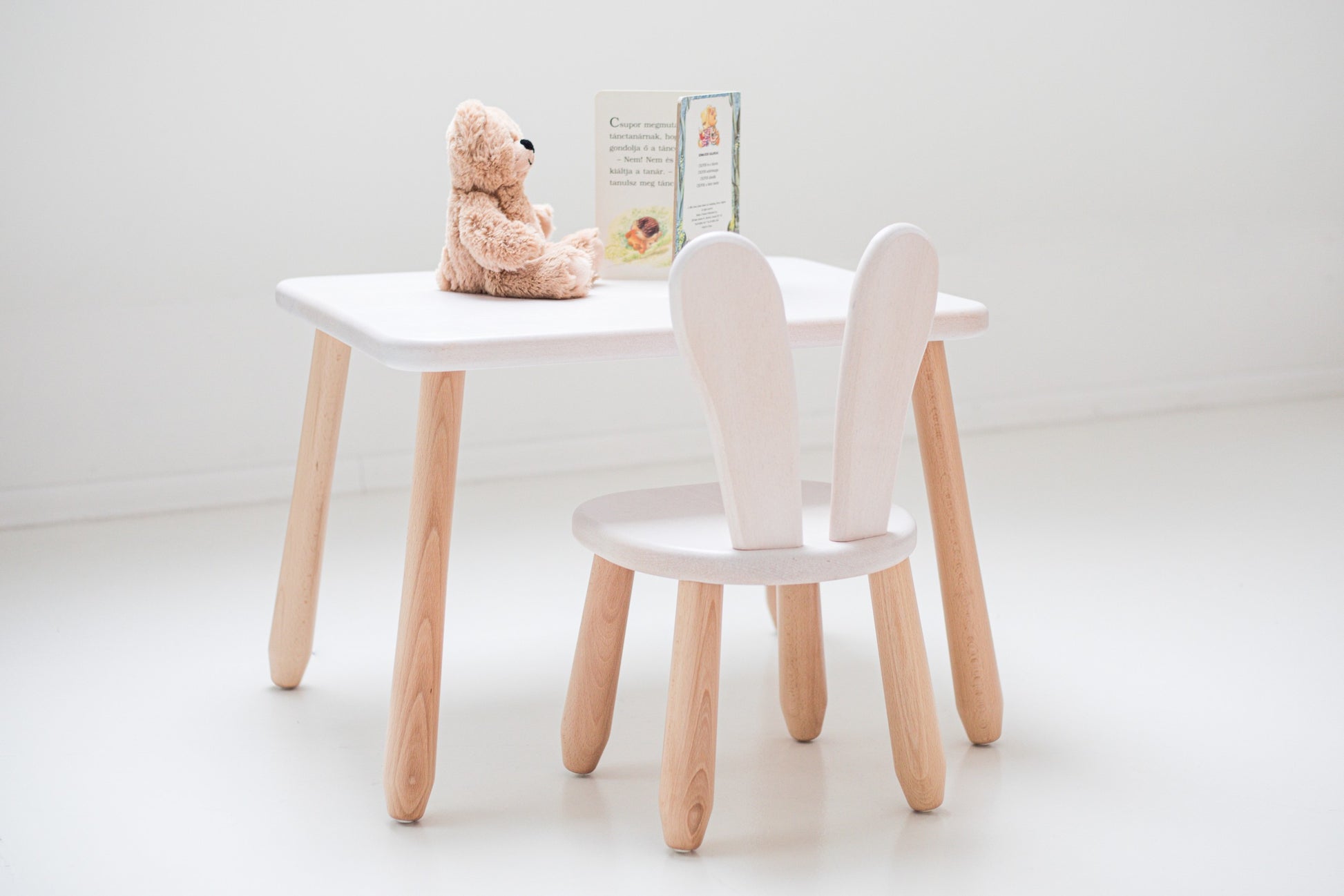 Kidozia Bunny kids furniture set showing rounded edges and child-safe paint finish