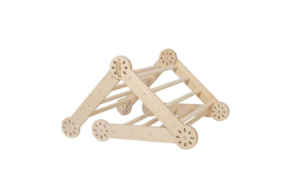 Assembled foldable climbing triangle viewed from isometric angle